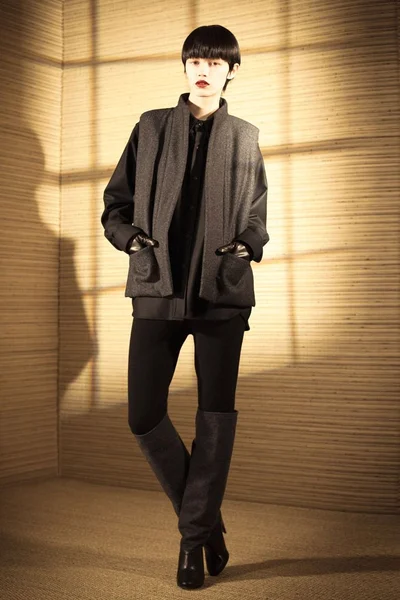 Look 4